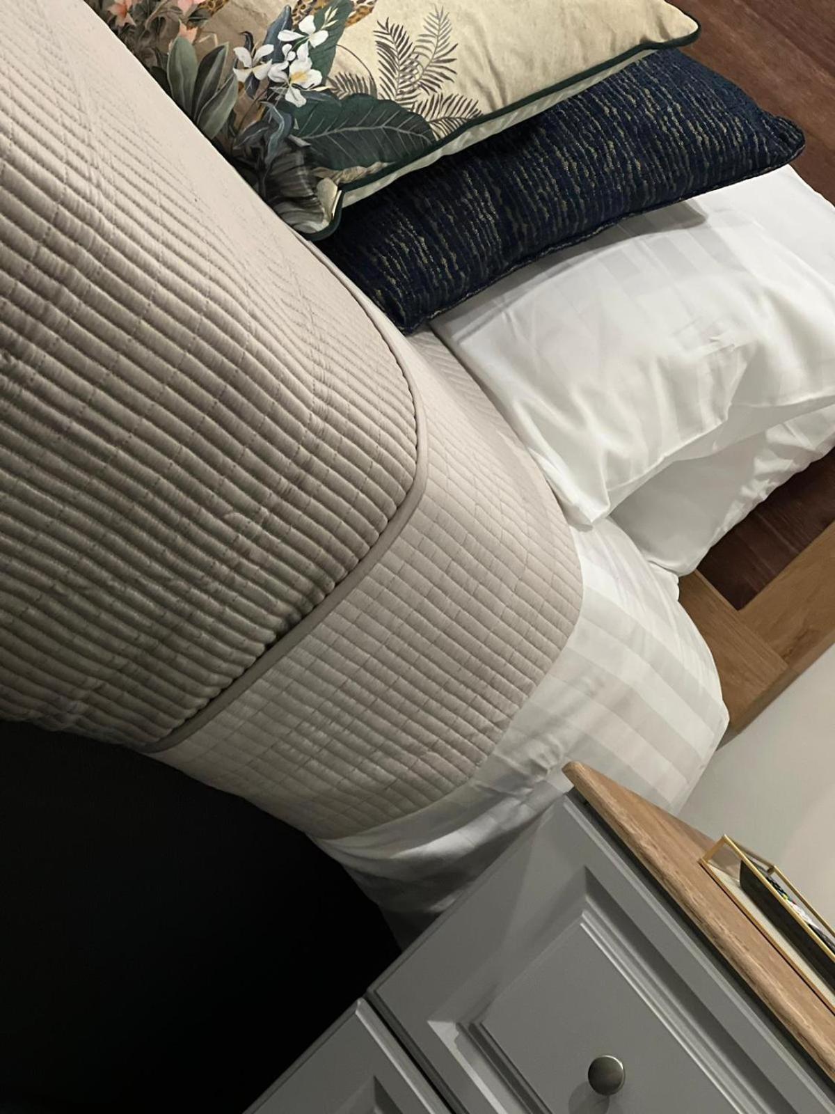 53 Luxury Rooms Maynooth Esterno foto